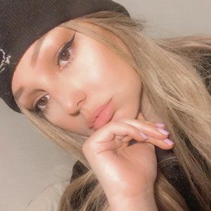 Meet your Posher, Gina